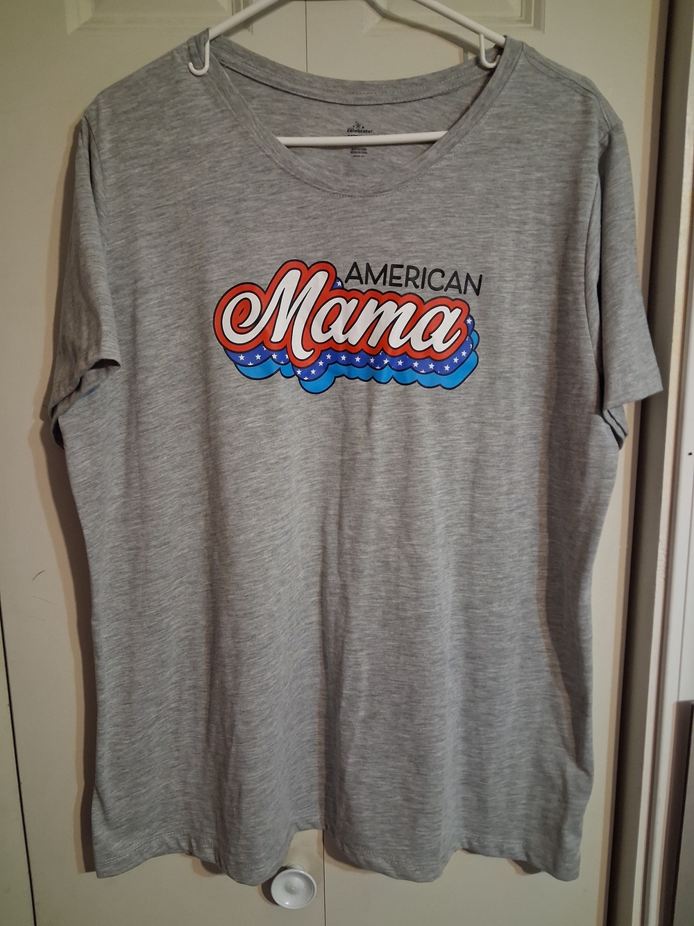 Source Unknown Gray "American Mama" Short Sleeve Tee with Red and Blue Graphic